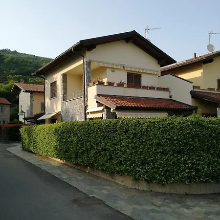 Hébergement de vacances Casa Lago Maggiore Lesa